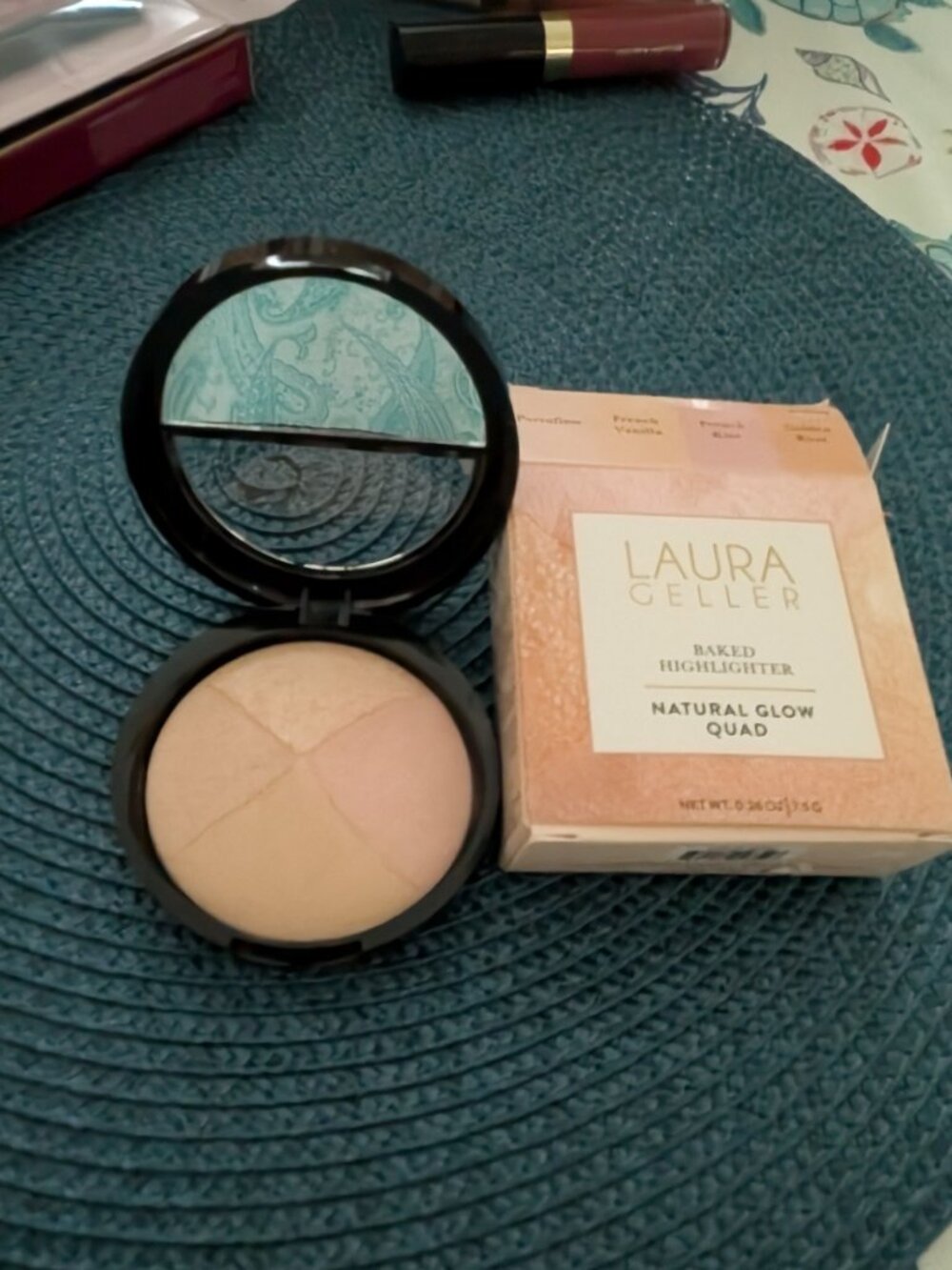 Baked Natural Glow Highlighter Quad - Picture 4 of 4